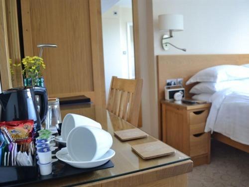 Sonata Guest House (Adults Only) เคนดัล ภายนอก รูปภาพ
